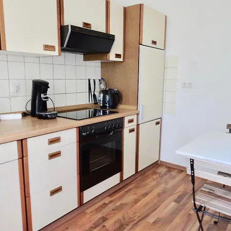 Apartamento Mit Balkon *